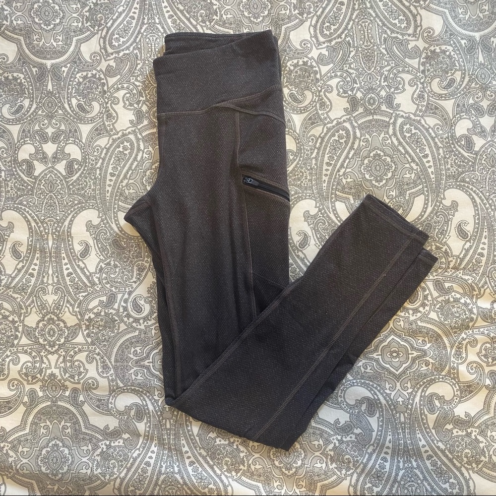 Athleta Gray Zippered Pocket Legging Size: Small
